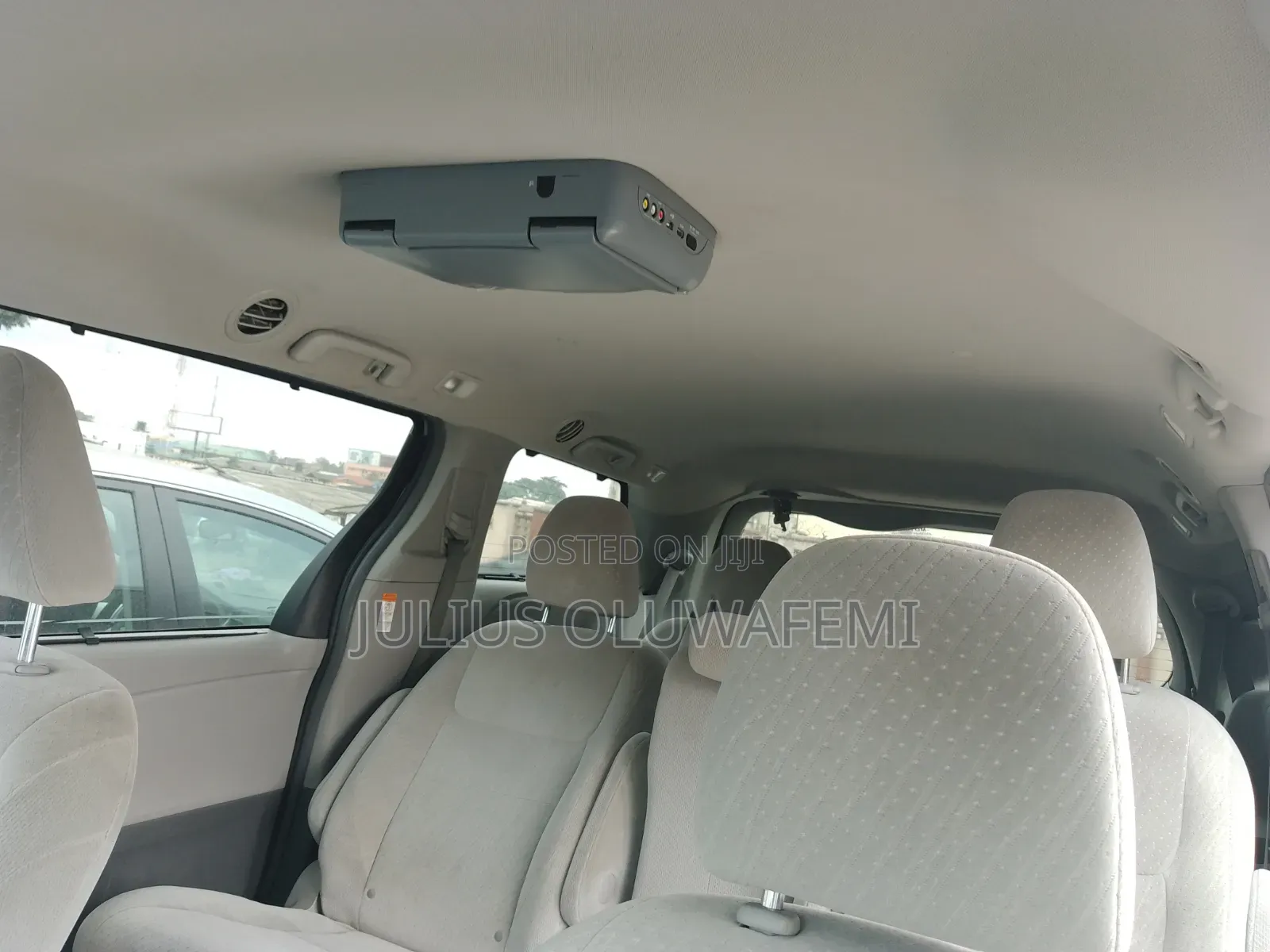 Toyota Sienna 2017 Silver