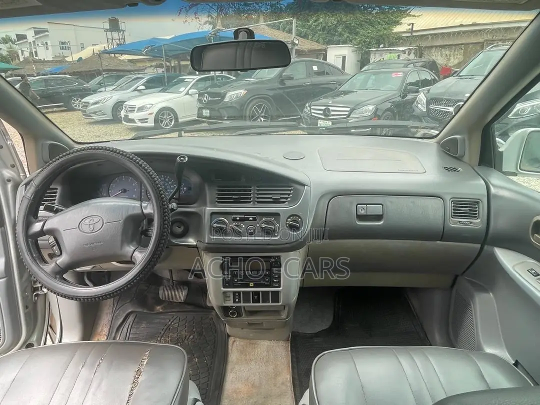 Toyota Sienna 2003 Silver