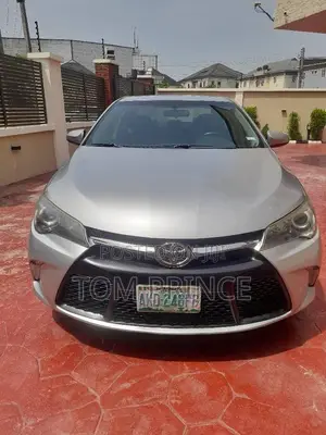 Toyota Camry SE 4dr Sedan (2.5L 4cyl 6A) 2016 Silver