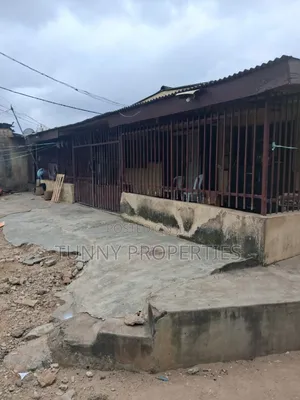 6bdrm Bungalow in Mangoro for sale