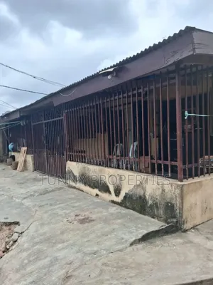 6bdrm Bungalow in Mangoro for sale