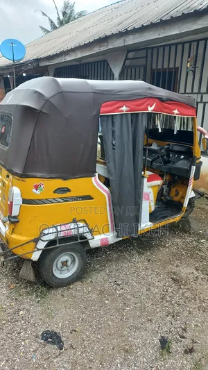 TVS King Deluxe Plus iTouch Start 2022 Yellow