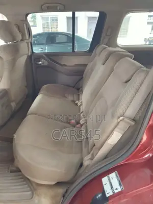 Nissan Pathfinder 2005 Red