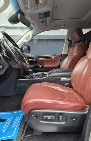 Lexus LX 2018 Gold