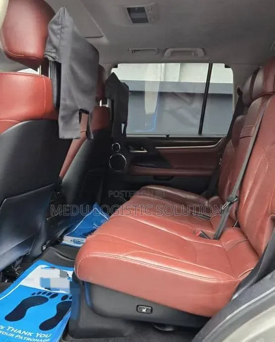 Lexus LX 2018 Gold