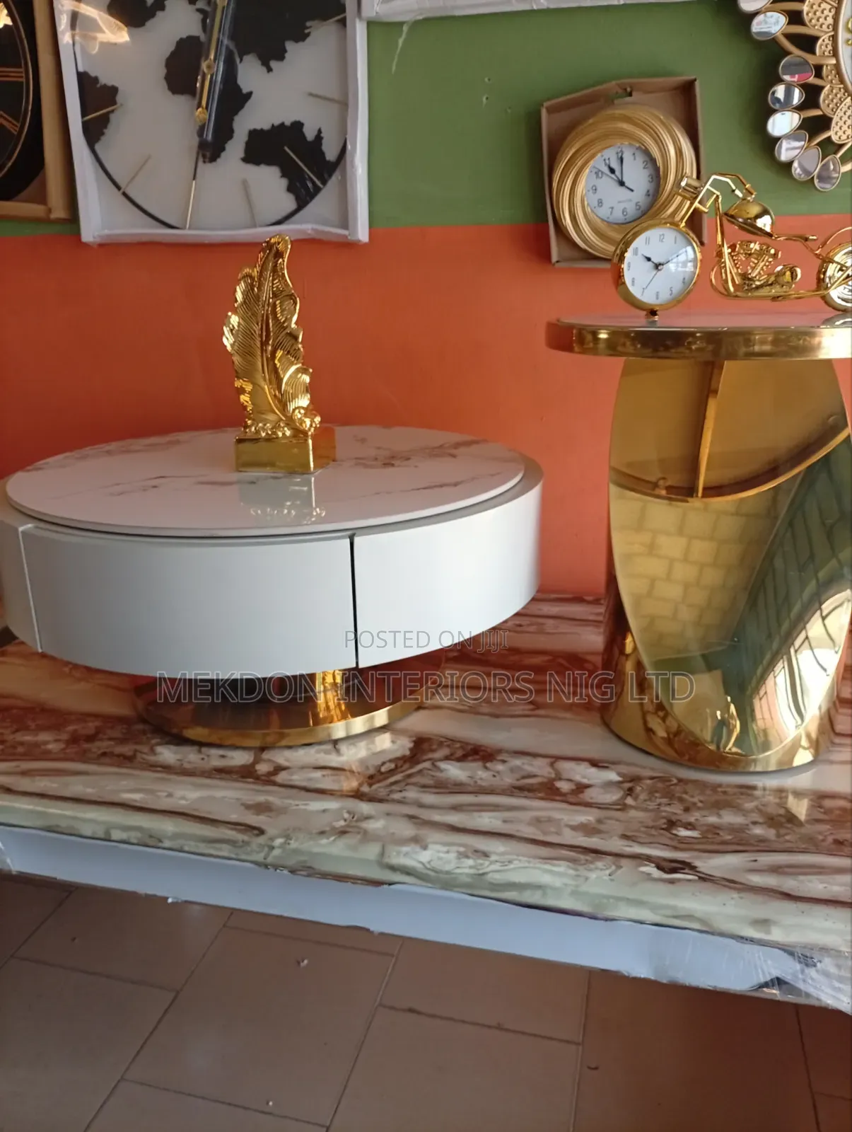 Mable Center Table With Side Stool