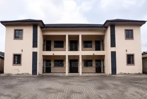 3bdrm Block of Flats in Rumuibekwe for sale