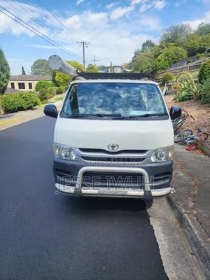 Toyota HiAce 2008 White