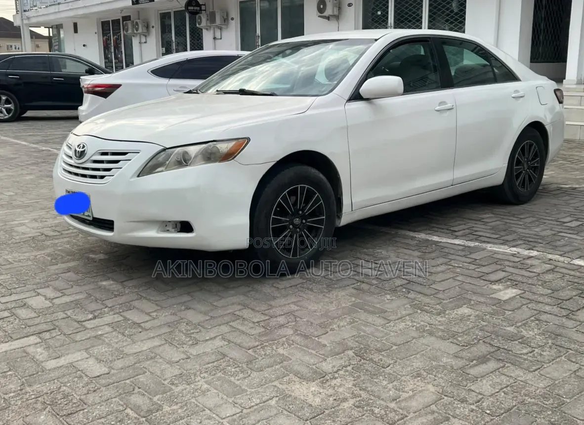 Toyota Camry 2010 White