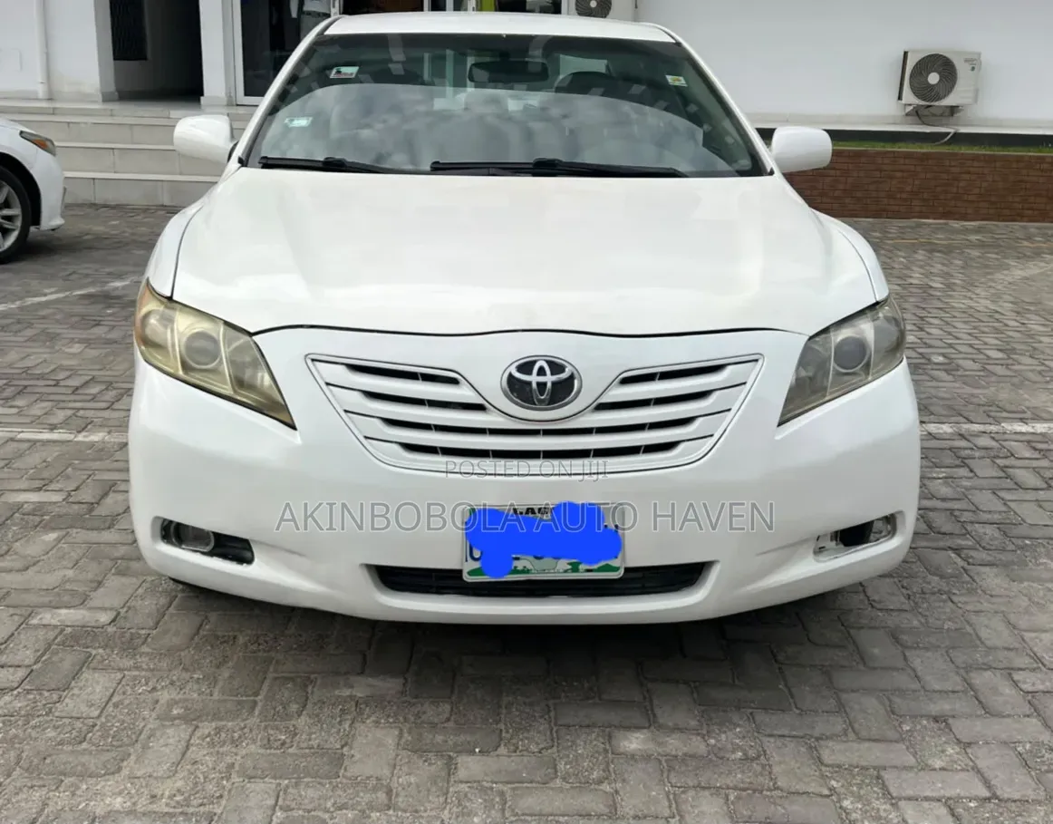 Toyota Camry 2010 White