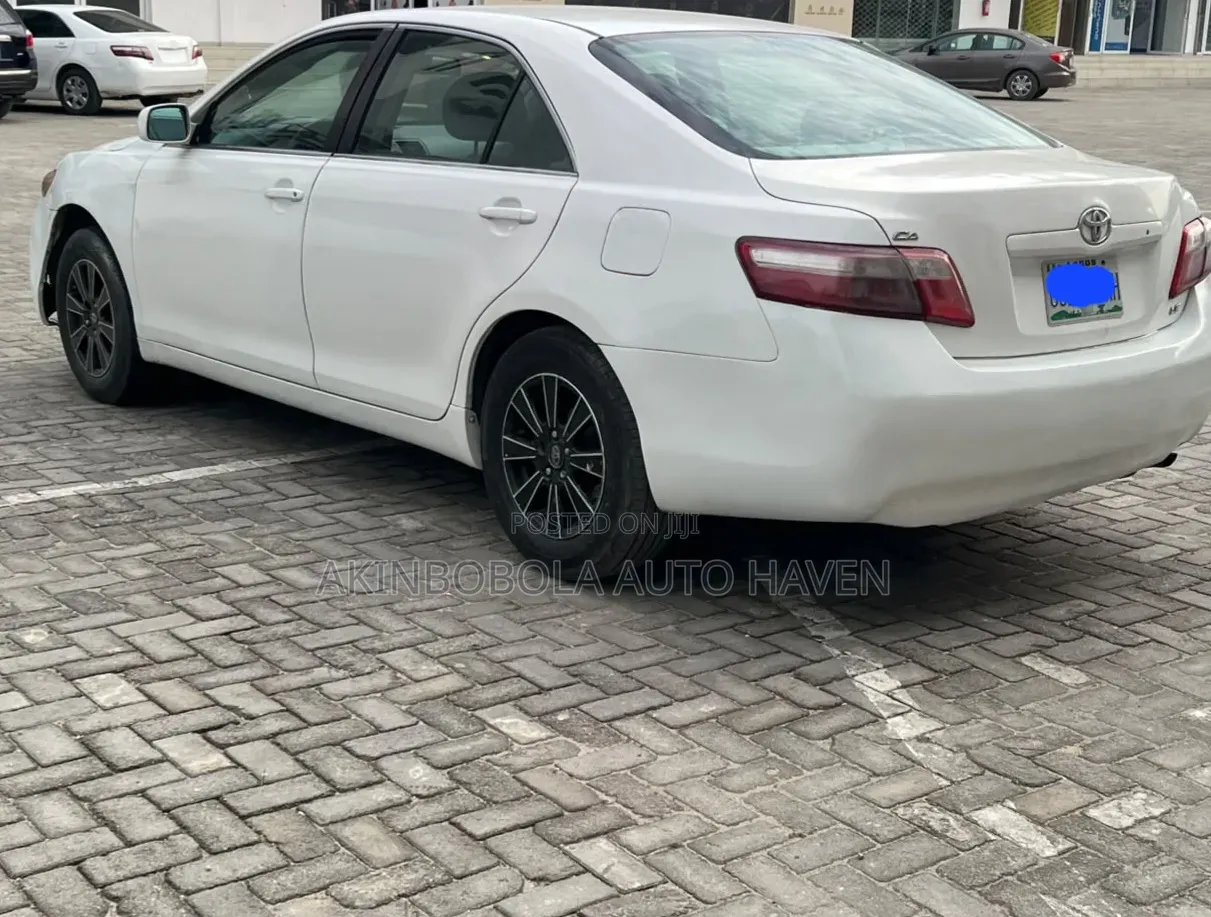 Toyota Camry 2010 White