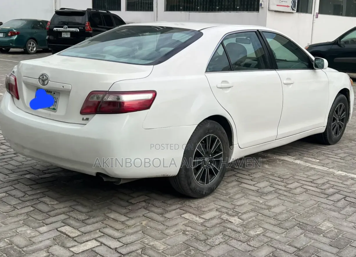 Toyota Camry 2010 White