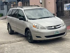 Toyota Sienna 2006 Silver