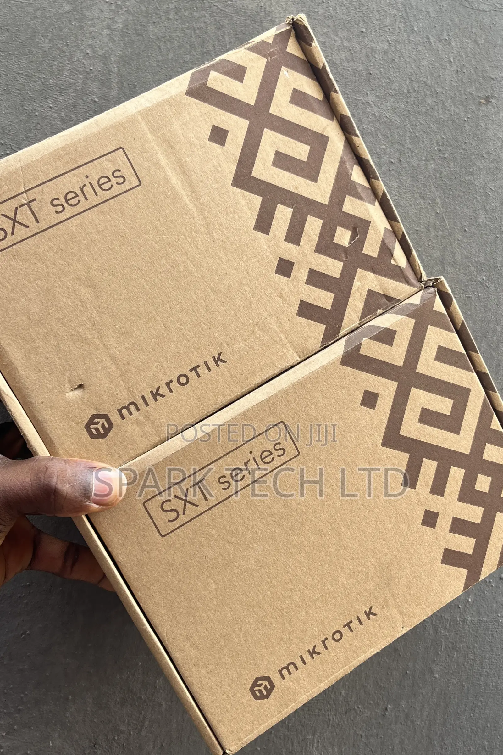 MikrotiK SXT LTE 6 Kit