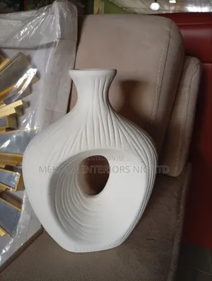 Clay Home Decorative/Flower Vase