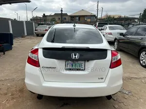 Honda Crosstour 2010 White