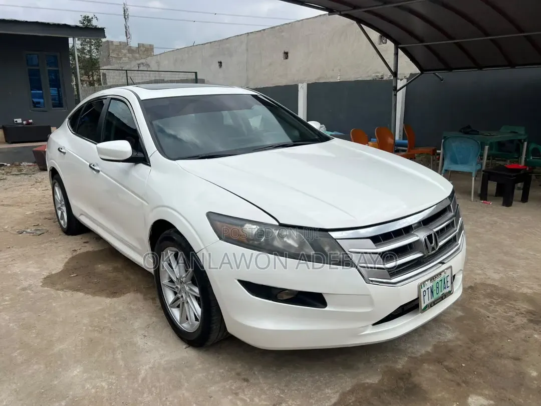 Honda Crosstour 2010 White