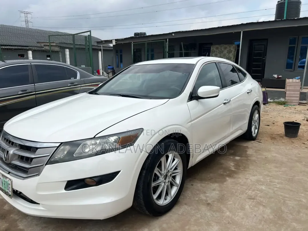Honda Crosstour 2010 White