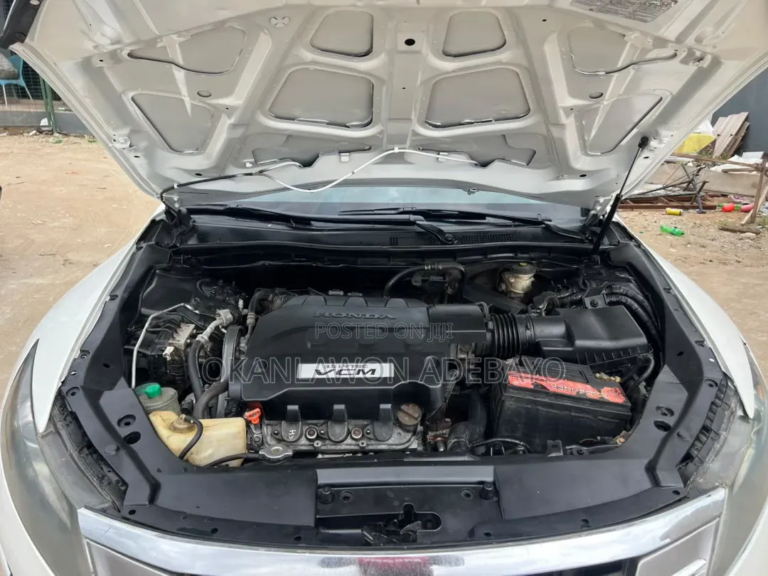 Honda Crosstour 2010 White