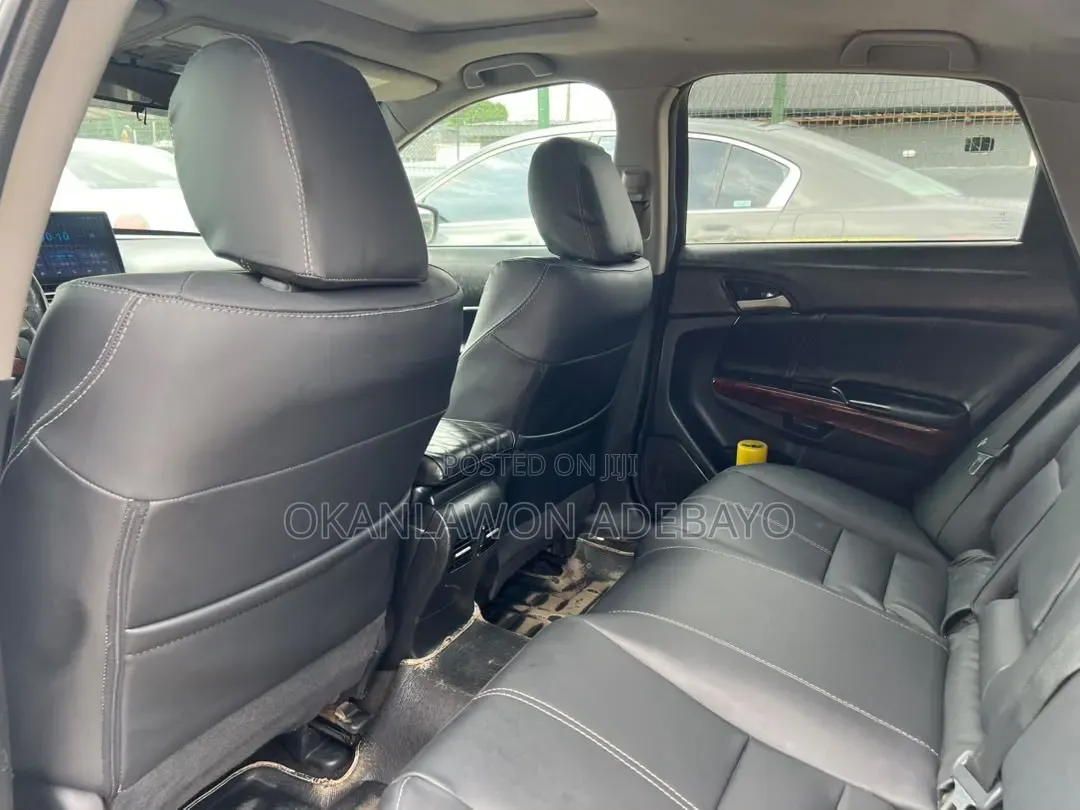 Honda Crosstour 2010 White