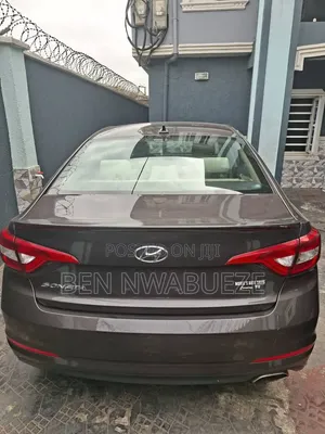 Hyundai Sonata SE 4dr Sedan (2.4L 4cyl 6A) 2015 Gray