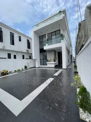 5bdrm Duplex in Ikota Lekki for sale
