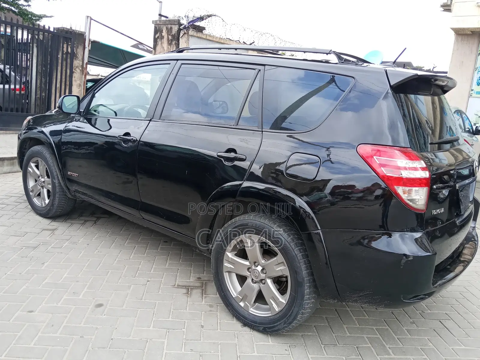 Toyota RAV4 2010 Black