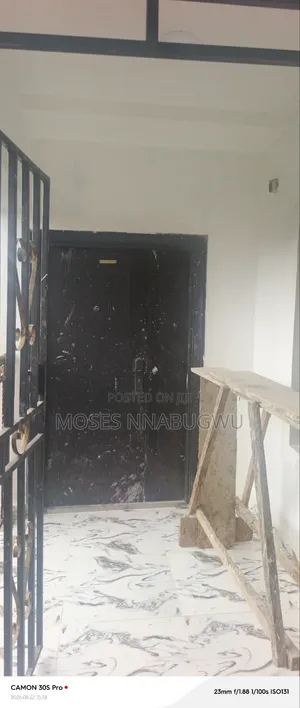 2bdrm Block of Flats in Woji Estate for rent