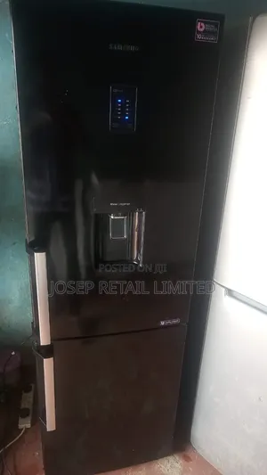 Digital Samsung Inverter Fridge and Freezer From Poland With Dispenser