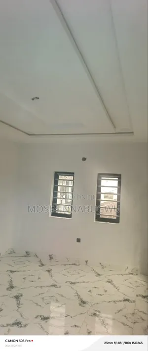 1bdrm Block of Flats in Woji Estate for rent
