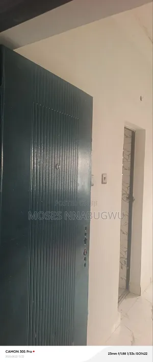 1bdrm Block of Flats in Woji Estate for rent