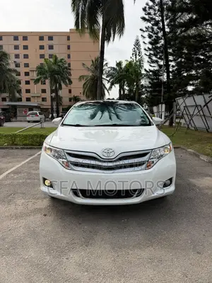 Toyota Venza XLE 2016 White