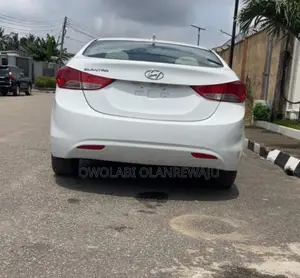 Hyundai Elantra 2011 White