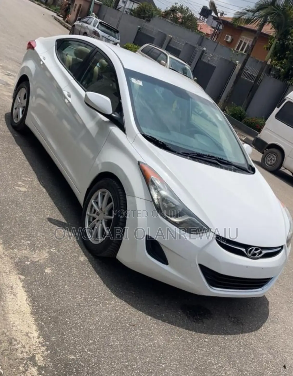 Hyundai Elantra 2011 White