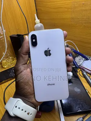 Apple iPhone XS 64 GB White