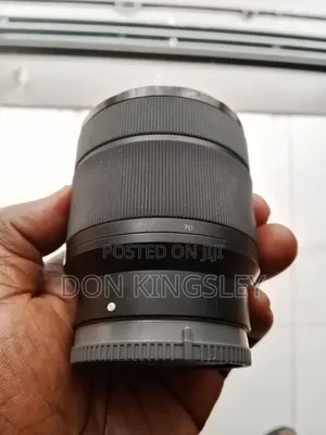 Sony EF 28-70mm F3.5-5.6 OSS