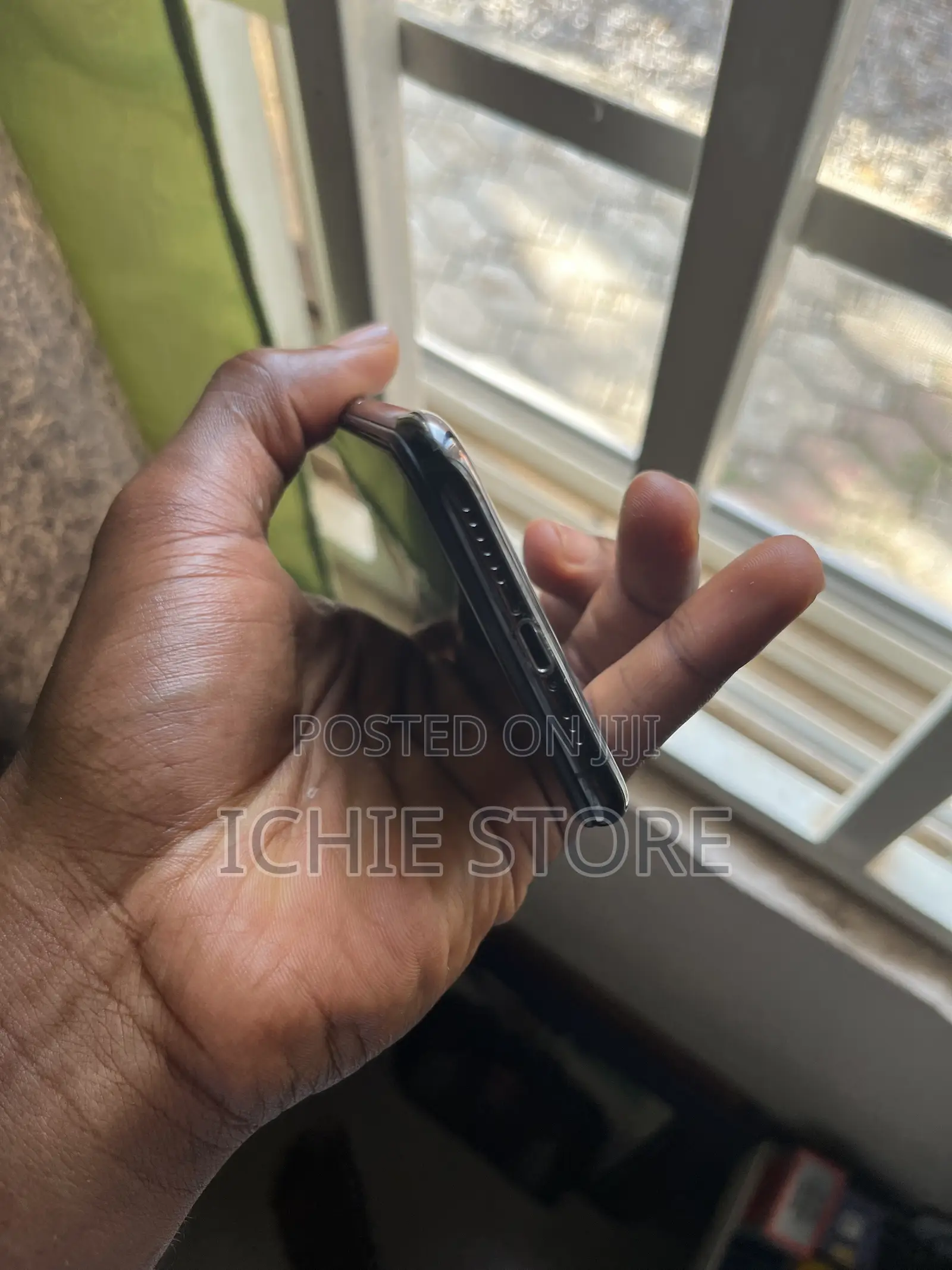 Apple iPhone XS 64 GB Black