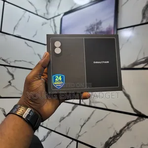 New Samsung Galaxy Z Fold8 512 GB Graphite