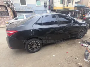 Toyota Corolla 2015 Black