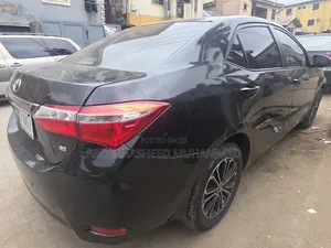 Toyota Corolla 2015 Black
