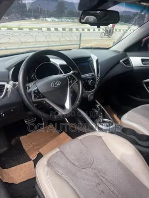 Hyundai Veloster Automatic 2012 Red