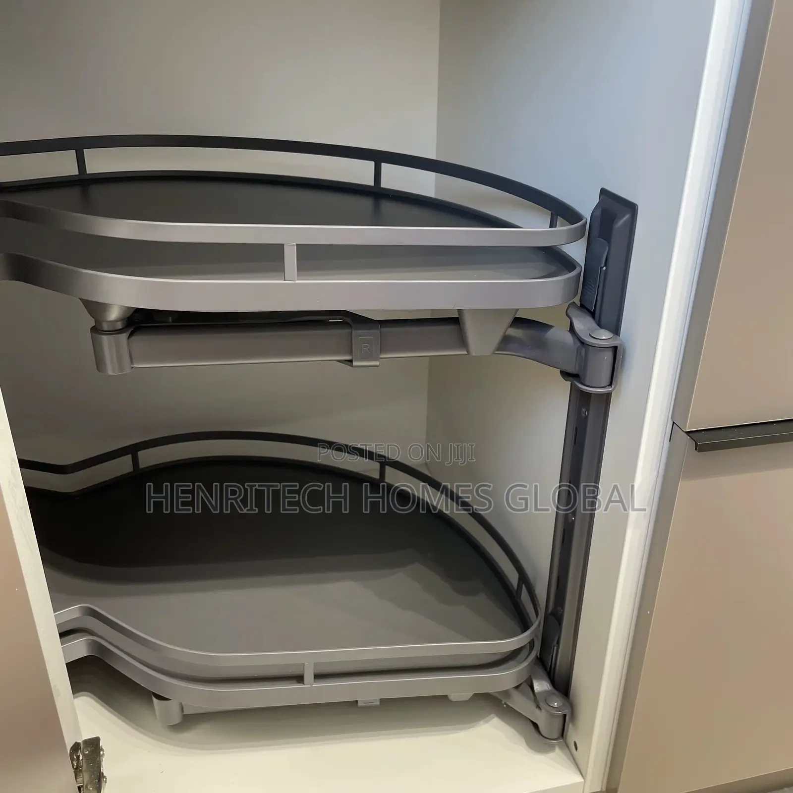 Shippers Magic Corner – Sliding Basket