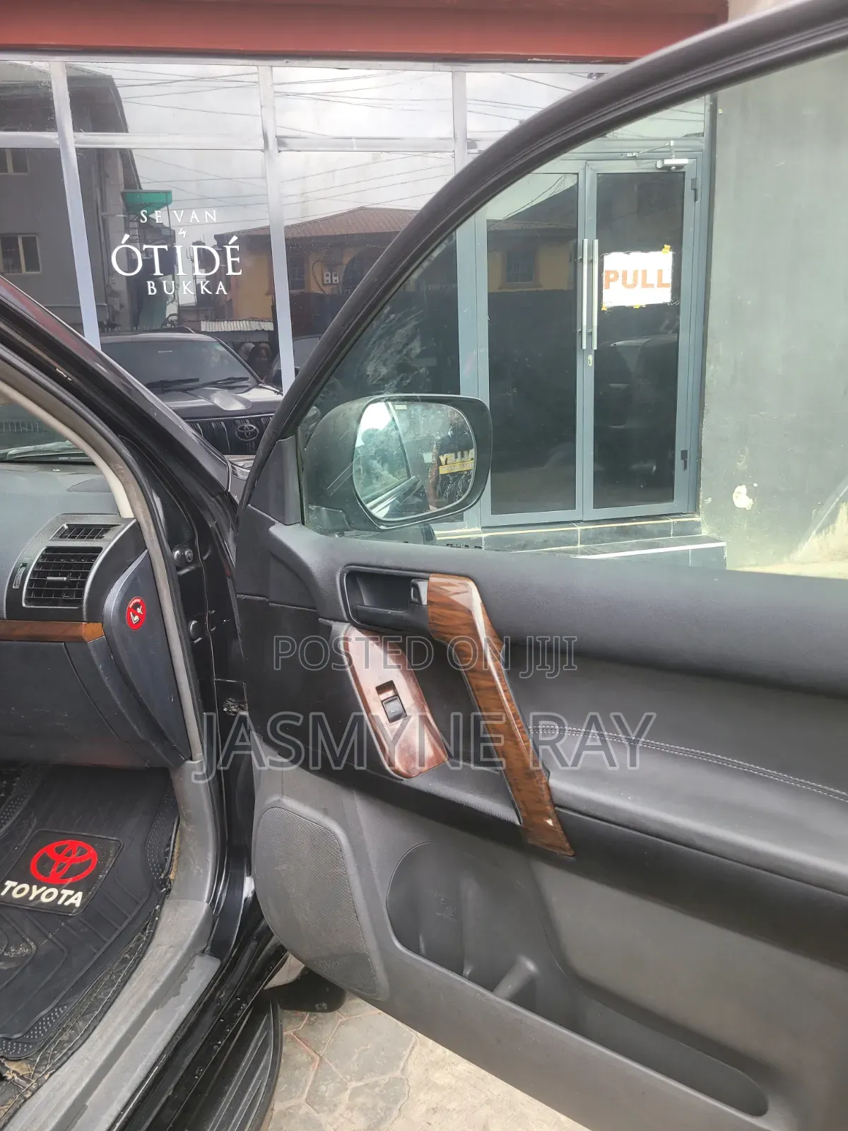 Executive Exclusive Car Rental Services
