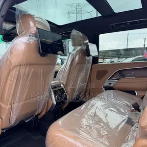Land Rover Range Rover Vogue 2024 Black