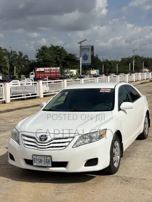Toyota Camry LE 4dr Sedan (2.4L 4cyl 5A) 2009 White