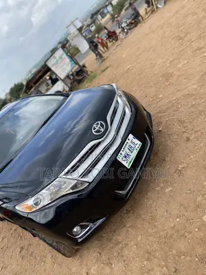 Toyota Venza LE 2010 Black