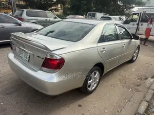 Toyota Camry SE 4dr Sedan (2.4L 4cyl 5A) 2006 Silver