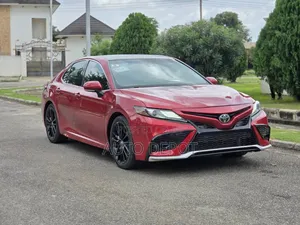 Toyota Camry XSE 2021 Red