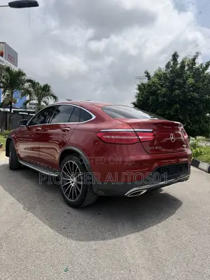 Mercedes-Benz GLC-Class 2017 Red