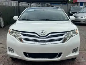 Toyota Venza 2010 White
